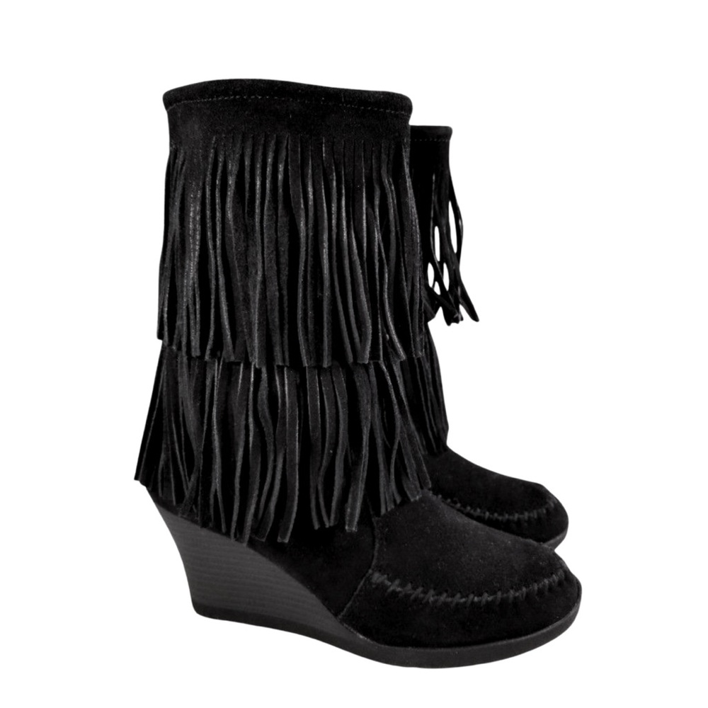 *LIKE NEW* MINNETONKA Genuine Suede Wedge Fringe Boot in Black — 8